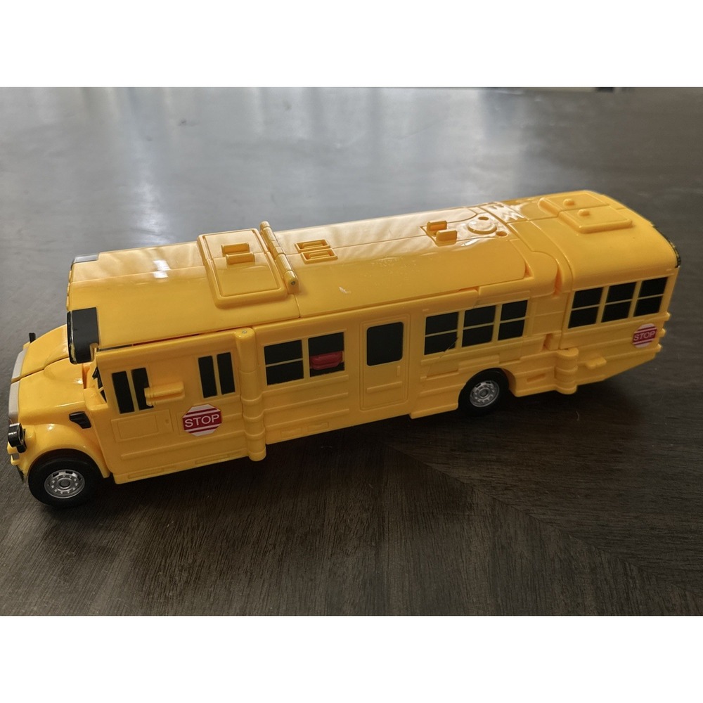 Hello Carbot PATRON S Skid School bus Transforming Robot Toy